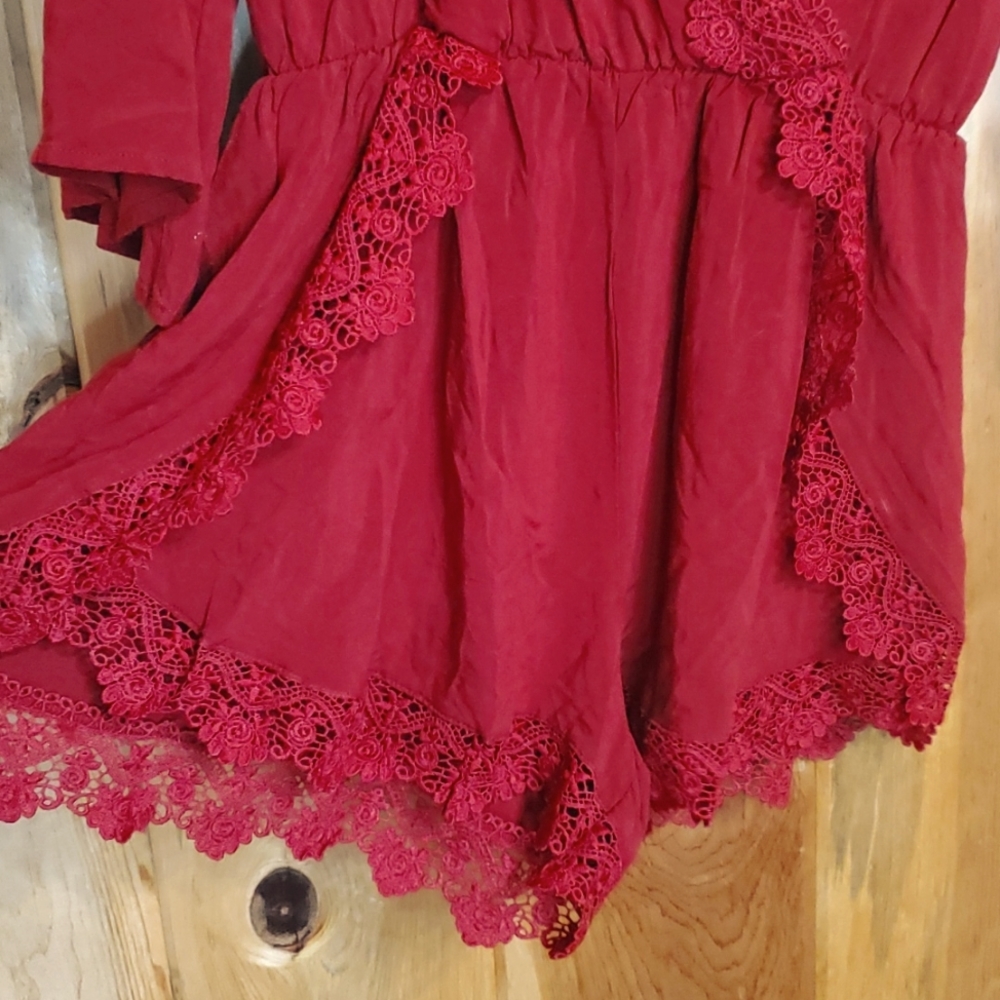 Divided Lace Romper Size 6 - Picture 3 of 7